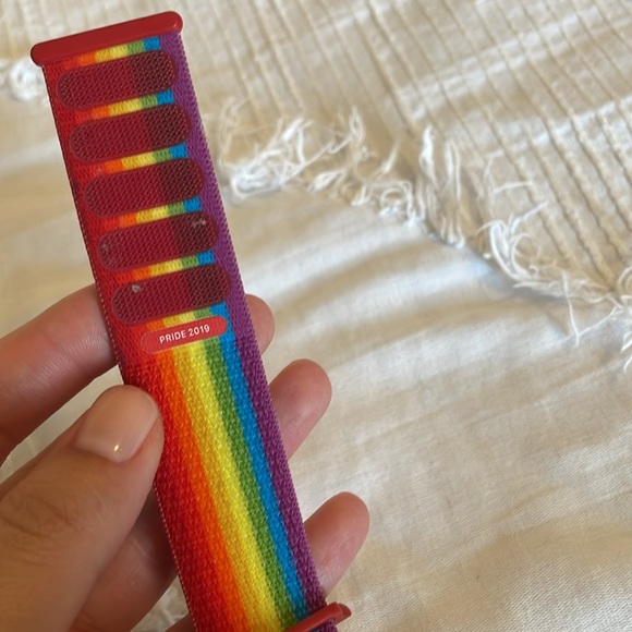 Apple Pride Band - Picture 2 of 2